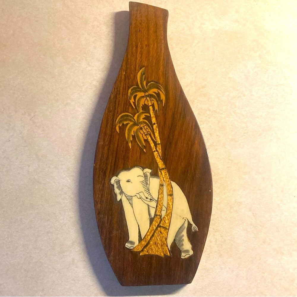 Vtg. Wood plaque w/inlaid bone elephant + bamboo tree